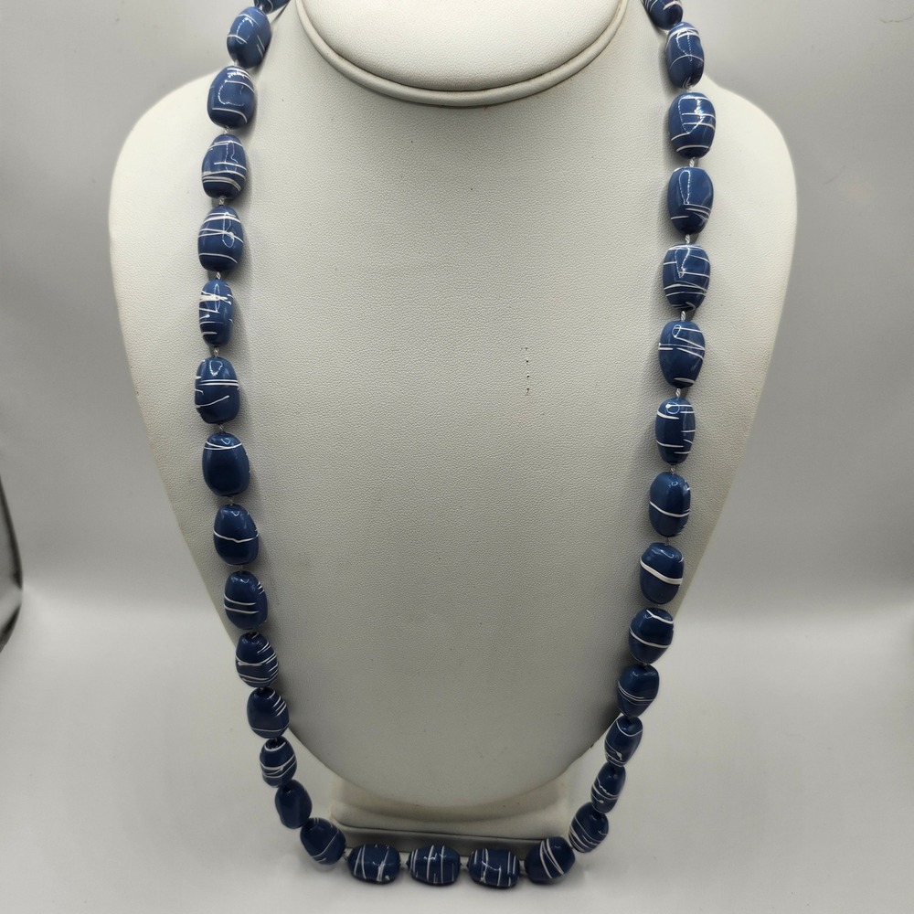 Vintage Blue White Swirl Acrylic Bead Strand Necklace Gold Tone Spring Ring